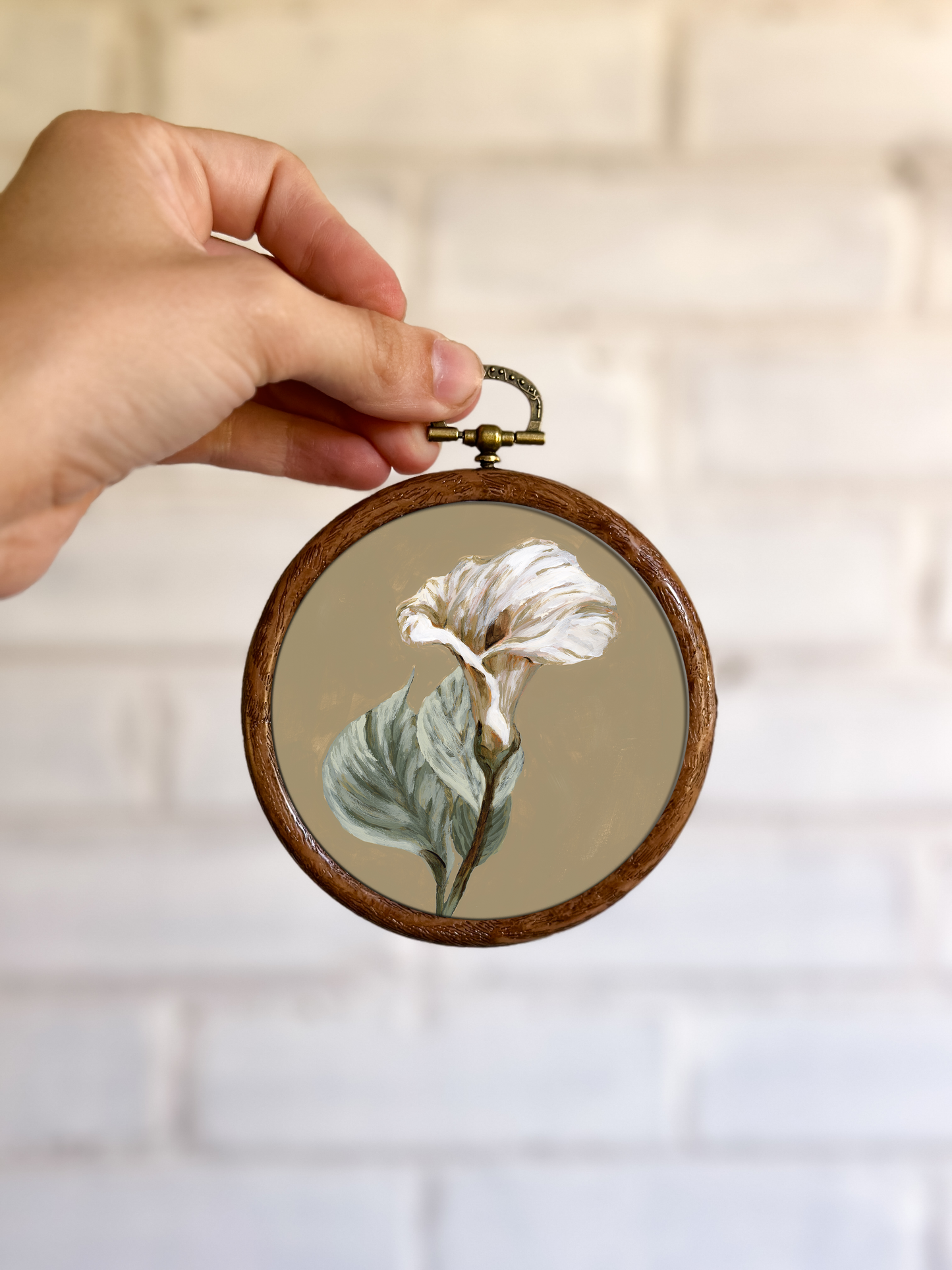 "Lily Flower 10" Circle Ornament