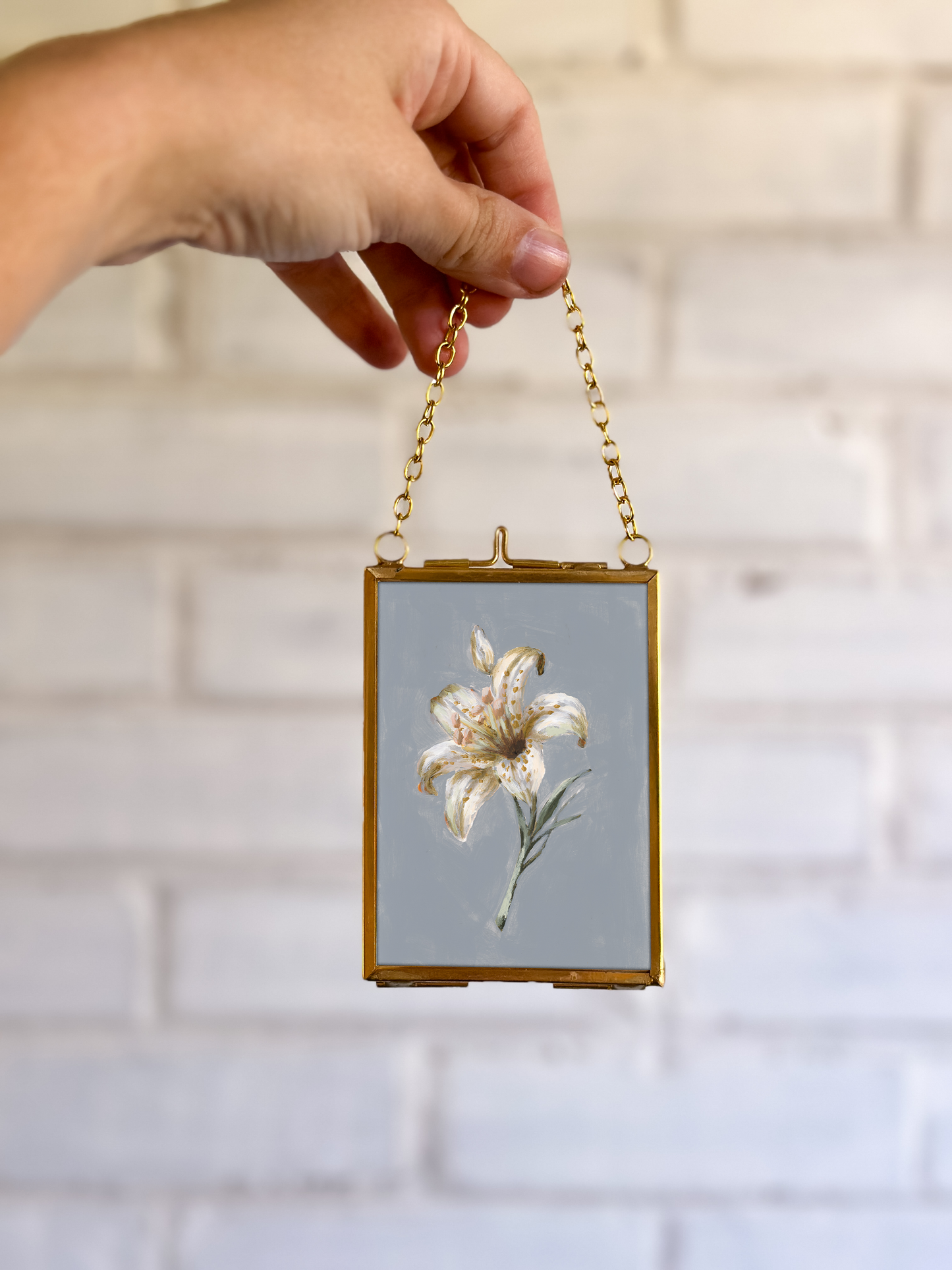 "Lily Flower 1" Gold Frame Ornament