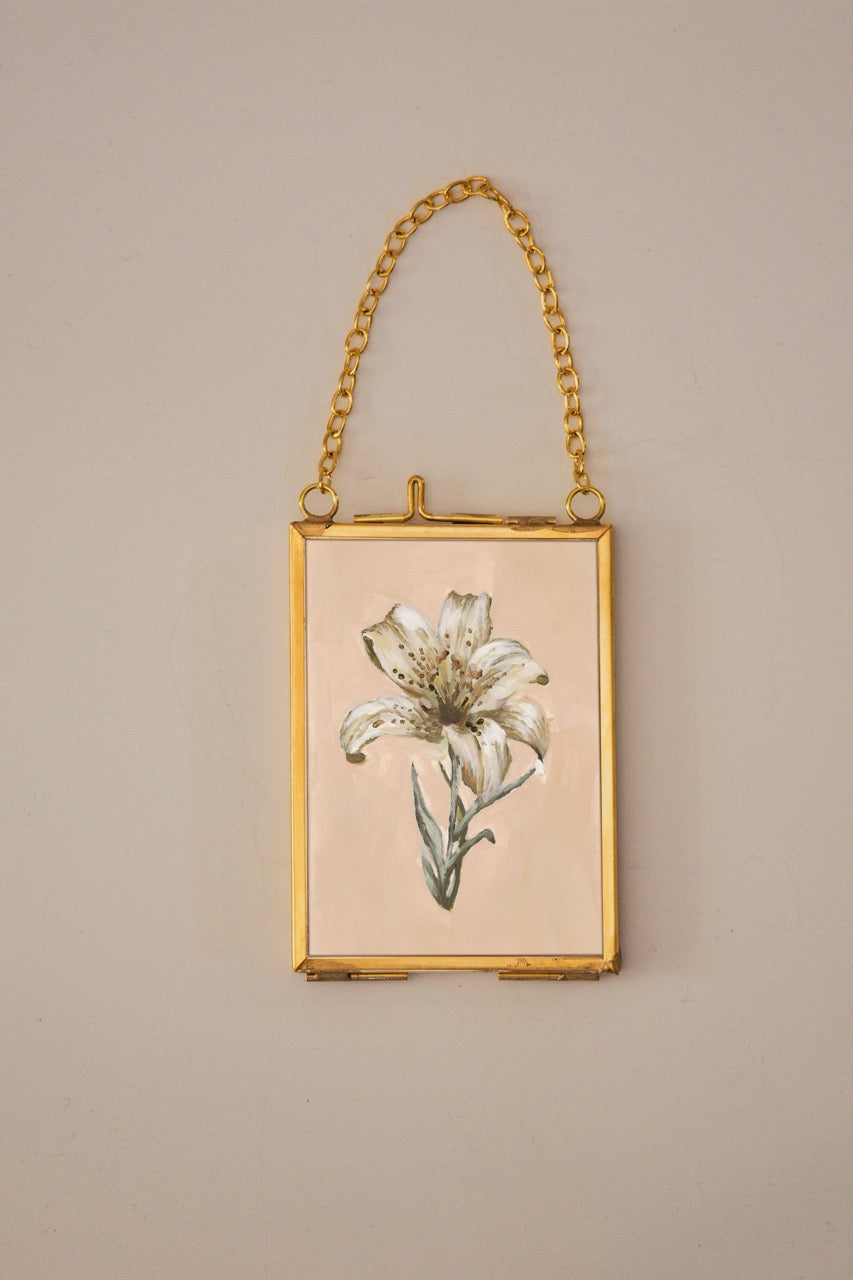 "Lily Flower 4" Gold Frame Ornament