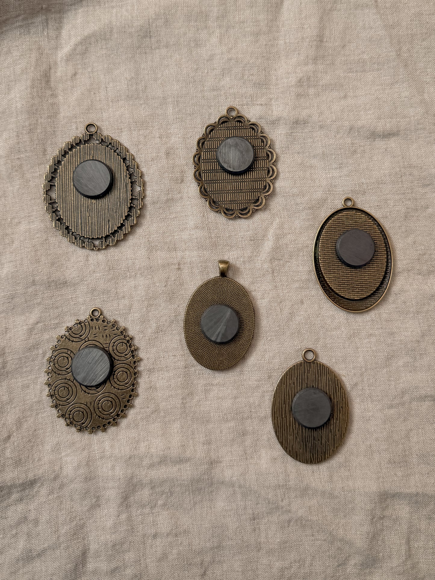 Light Floral Antique Style Magnet Sets