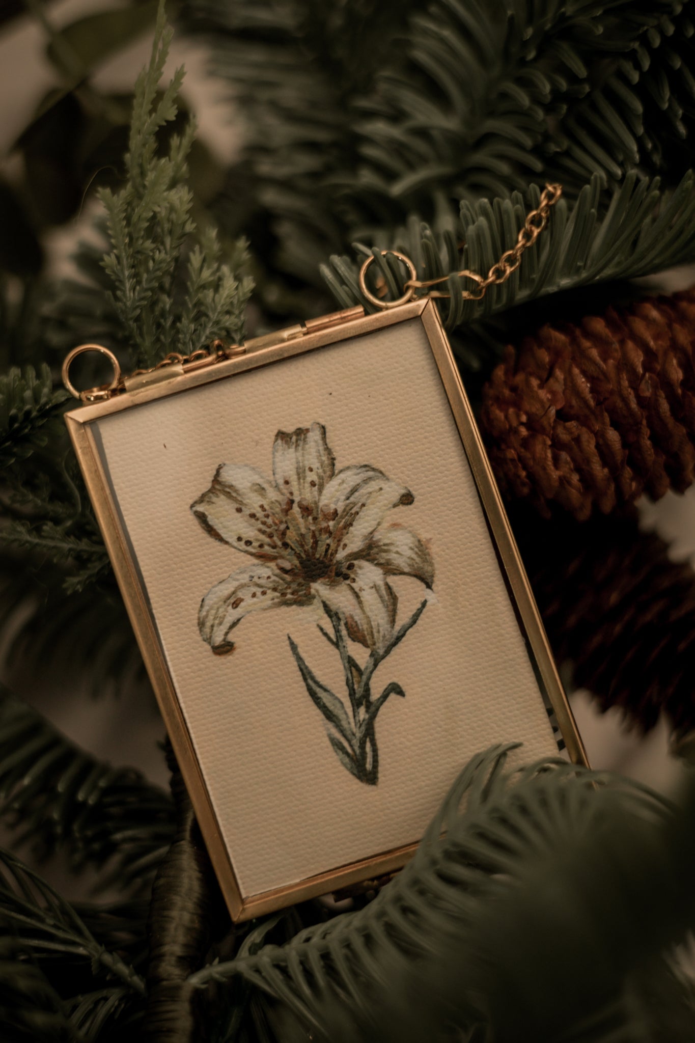 "Lily Flower 4" Gold Frame Ornament