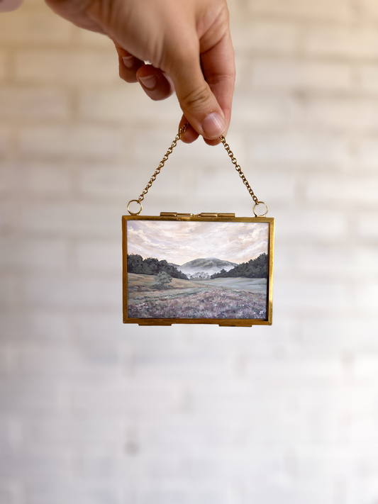 "Dawn" Gold Frame Ornament 