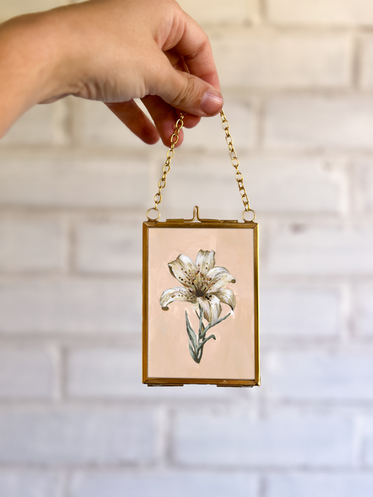 "Lily Flower 4" Gold Frame Ornament 
