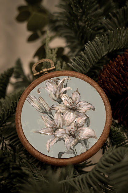 "Lily Flower 6" Circle Ornament 