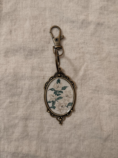 Light Floral Antique Style Keychain Sets