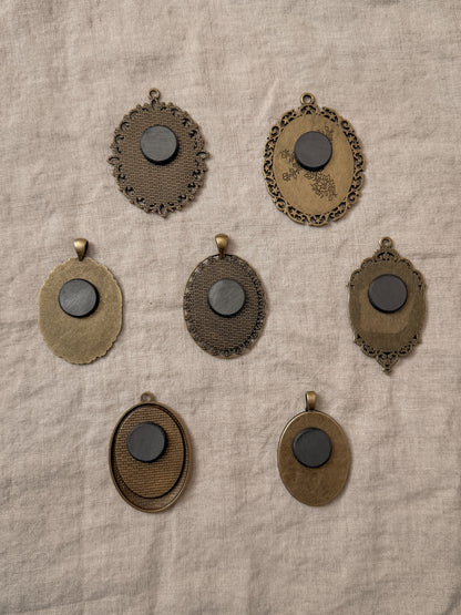 Light Floral Antique Style Magnet Sets