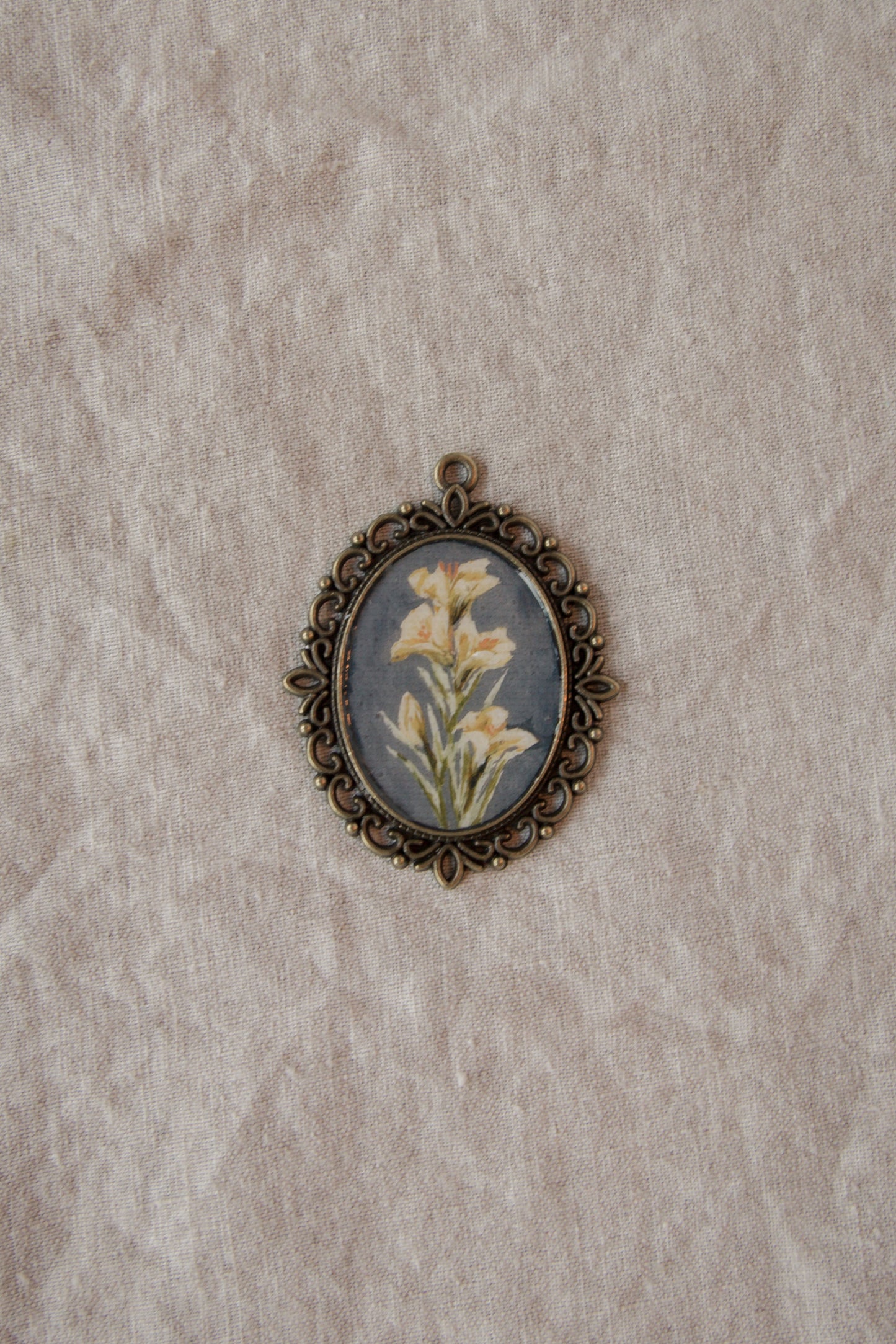 Dark Floral Antique Style Magnet Sets