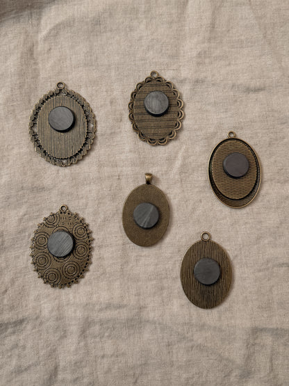 Dark Floral Antique Style Magnet Sets