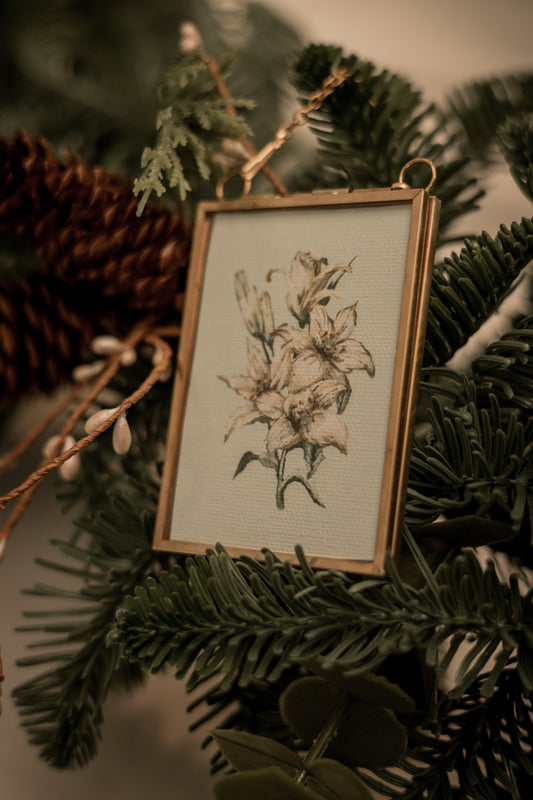 "Lily Flower 6" Gold Frame Ornament 