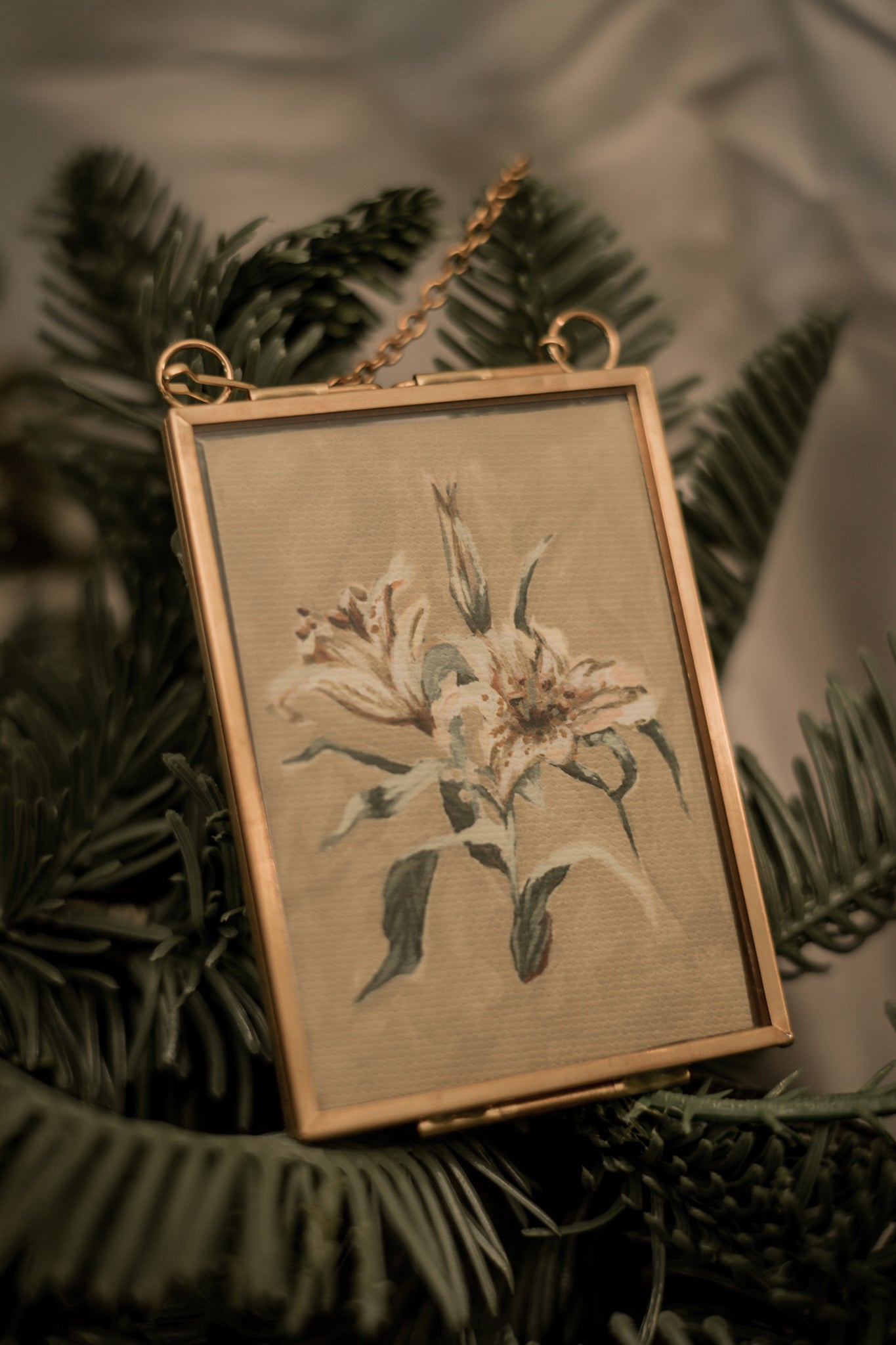 "Lily Flower 2" Gold Frame Ornament 