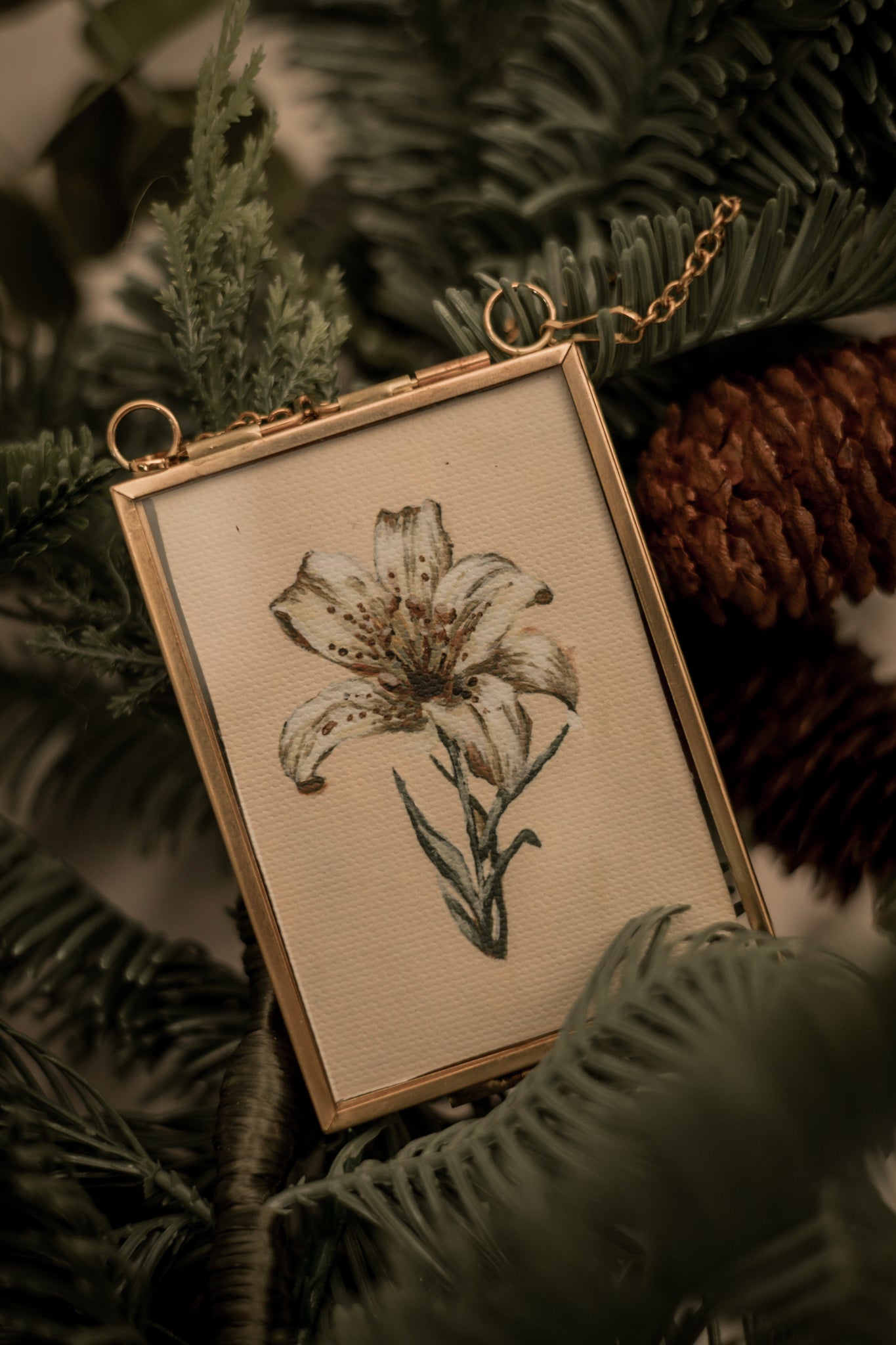 "Lily Flower 4" Gold Frame Ornament 