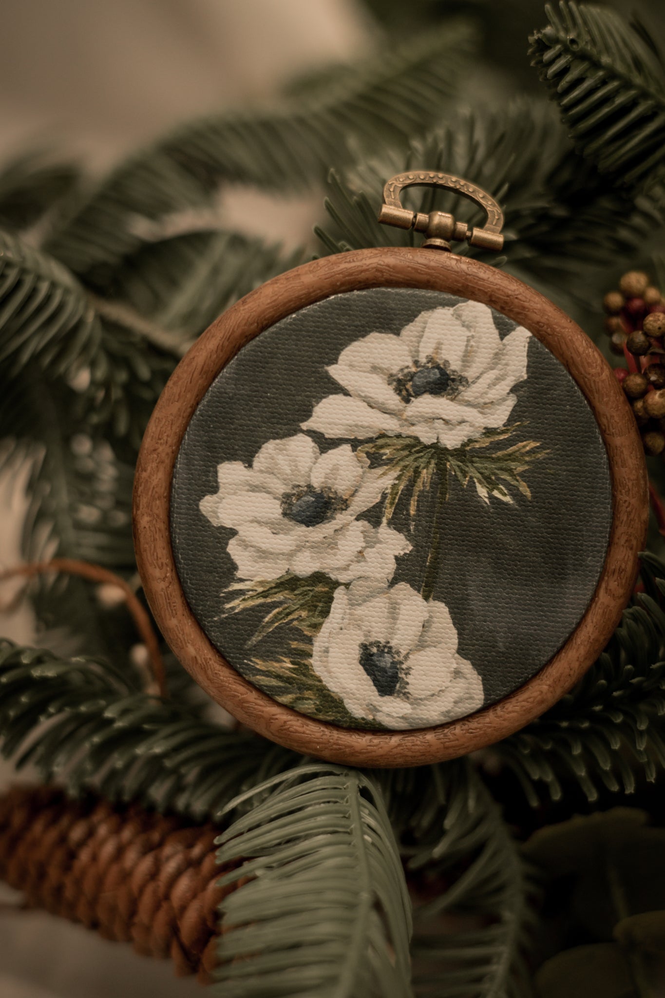 "Wild Flower 3" Circle Ornament 