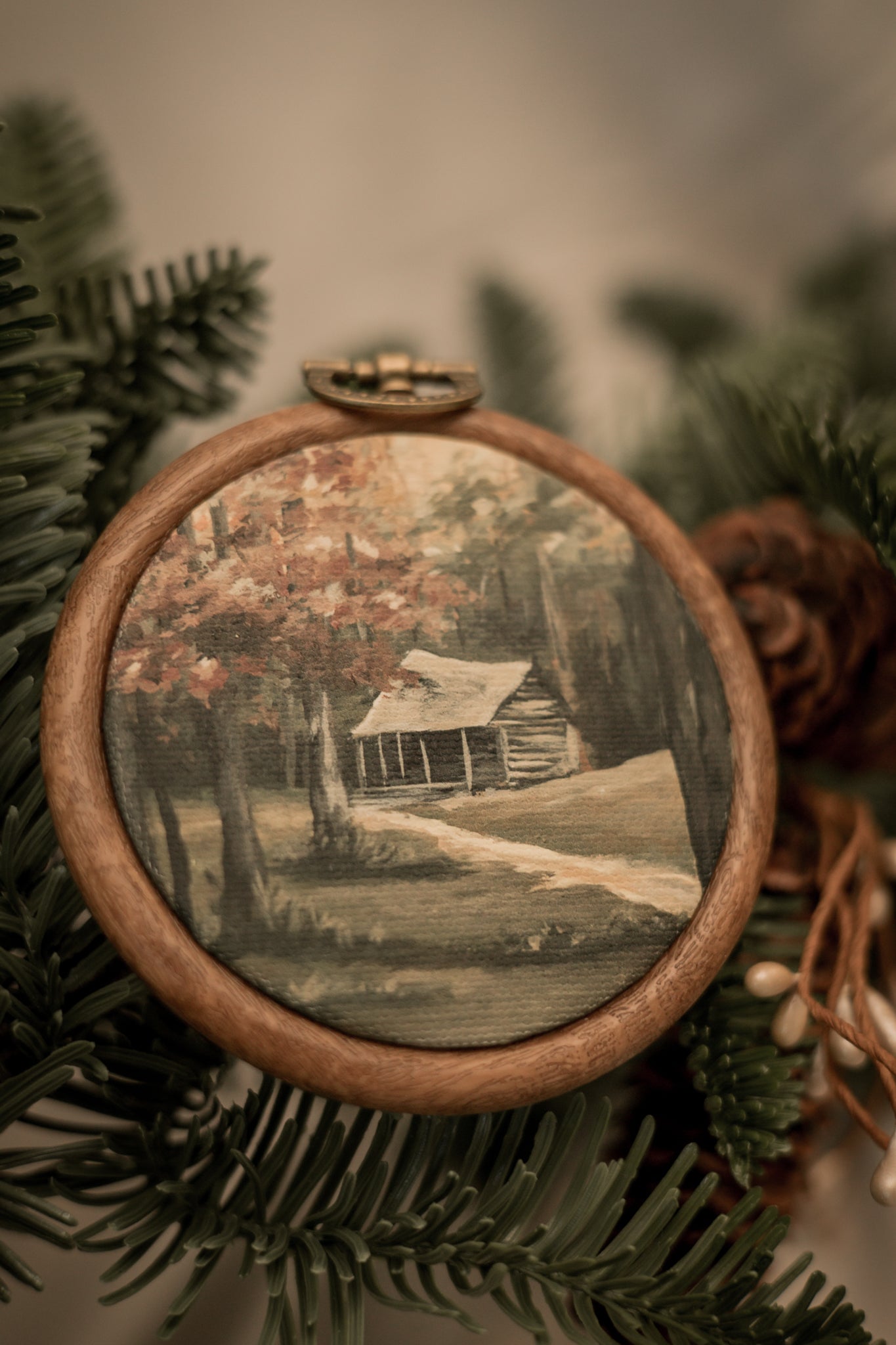 "Cades Cove" Circle Ornament 