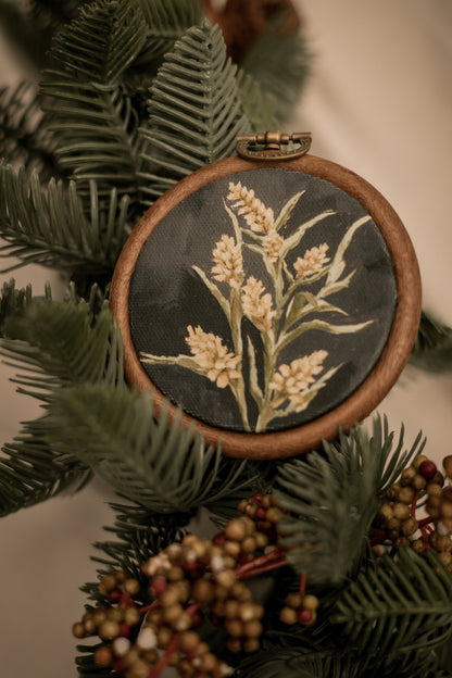 "Wild Flower 5" Circle Ornament 