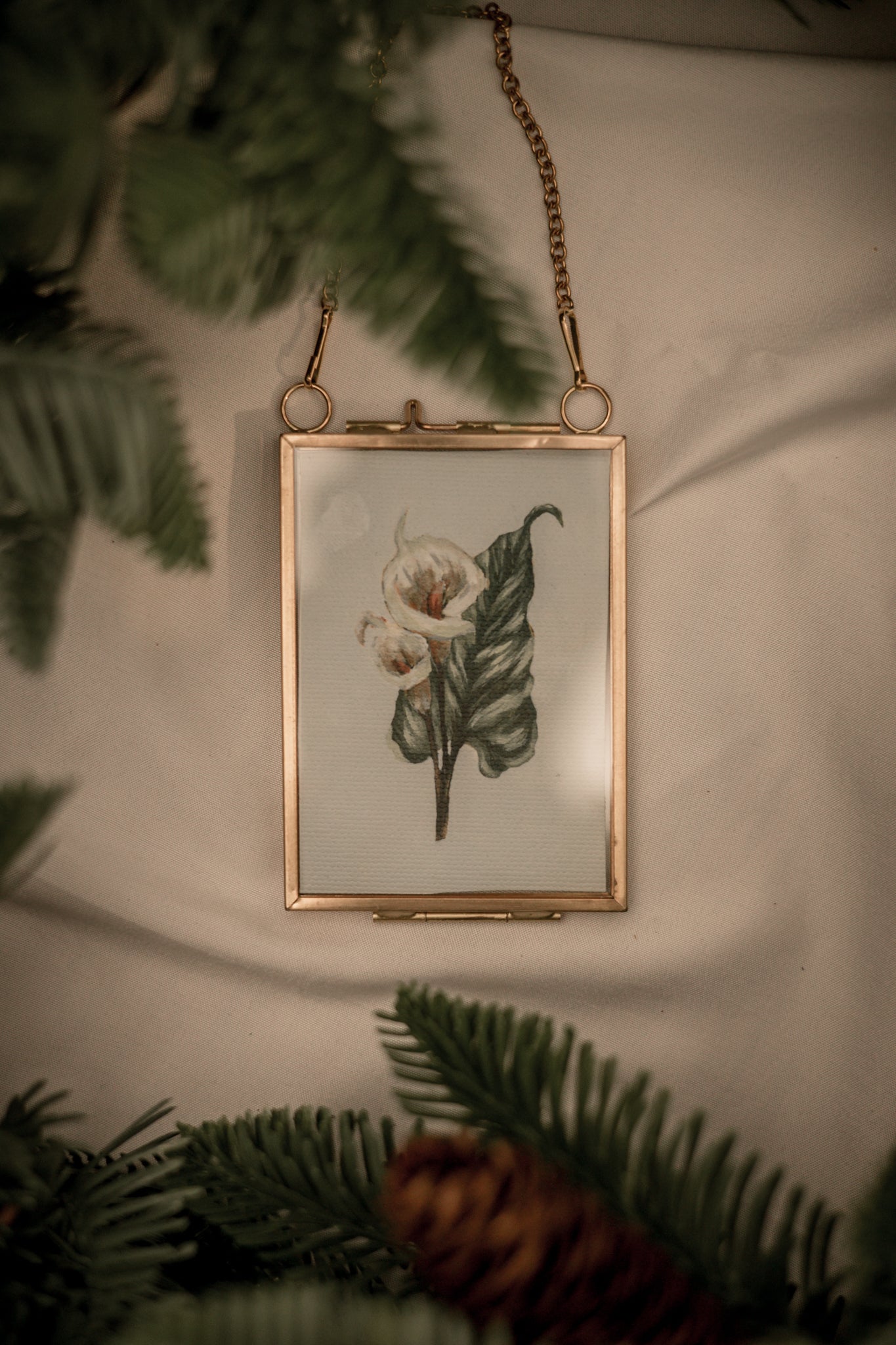 "Lily Flower 5" Gold Frame Ornament 