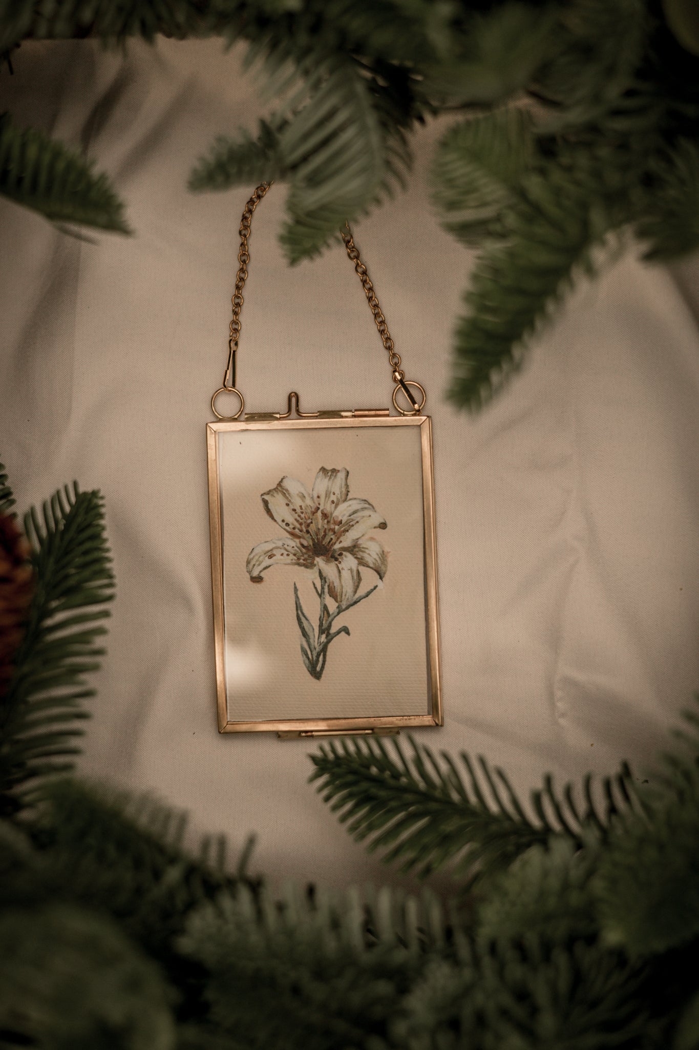 "Lily Flower 4" Gold Frame Ornament 