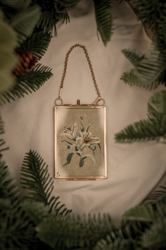 "Lily Flower 2" Gold Frame Ornament 