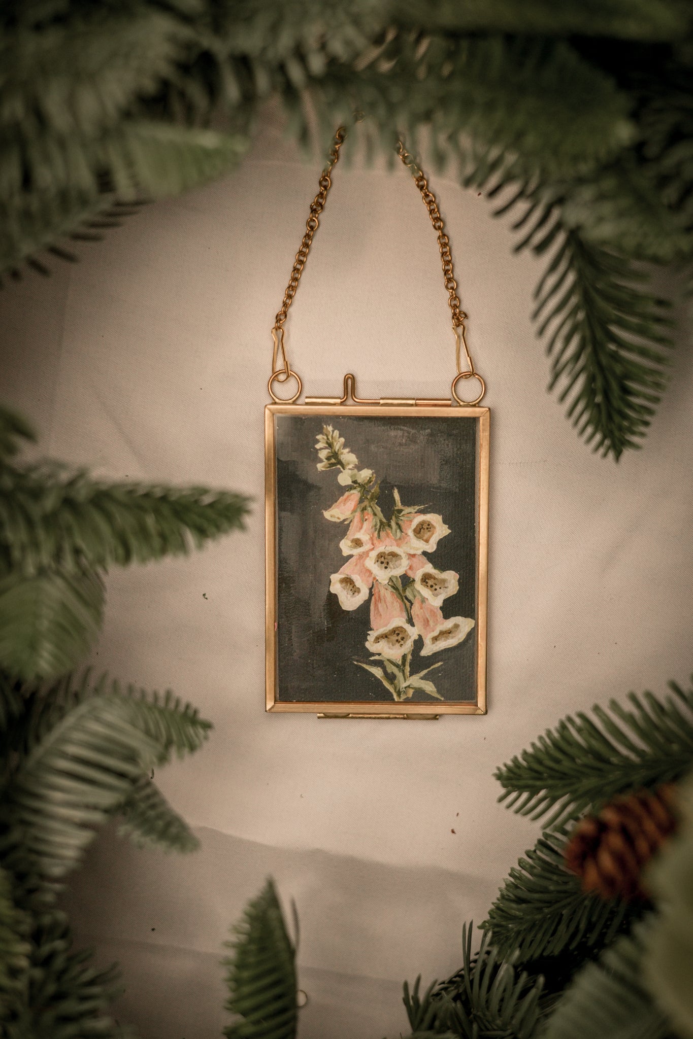 "Wild Flower 2" Gold Frame Ornament