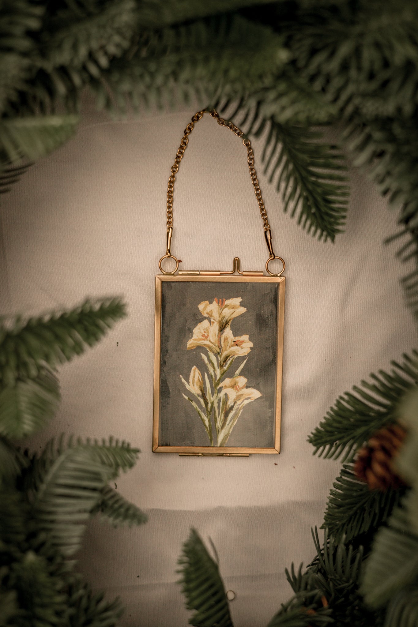 "Wild Flower 4" Gold Frame Ornament