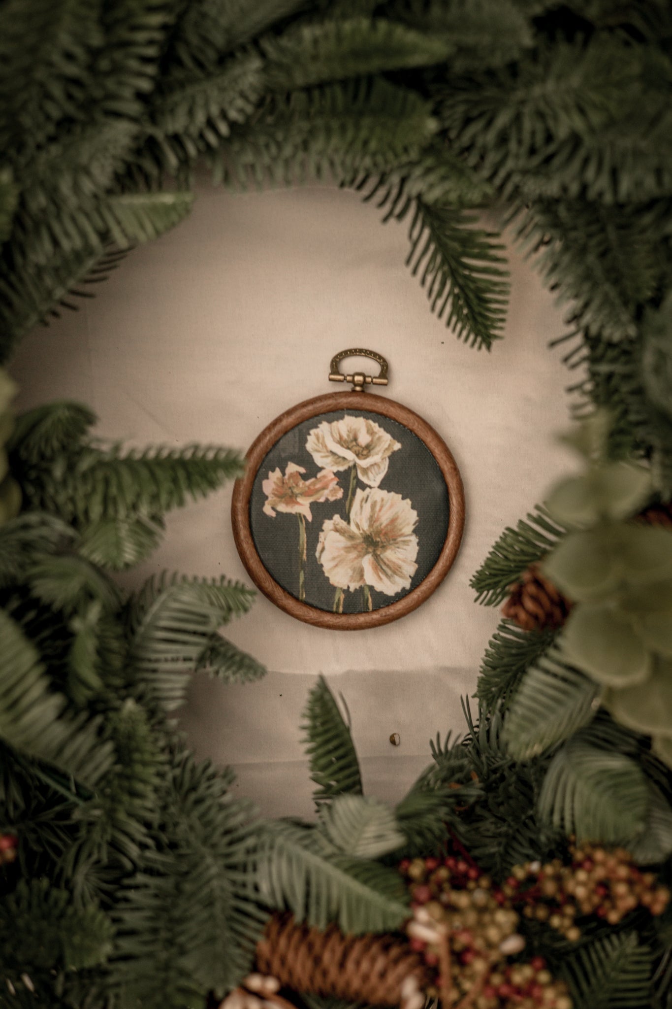 "Wild Flower 1" Circle Ornament 
