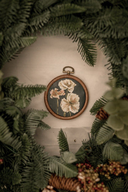 "Wild Flower 1" Circle Ornament 