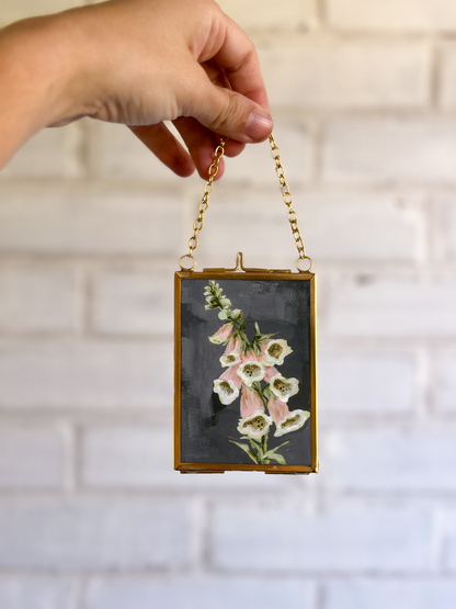"Wild Flower 2" Gold Frame Ornament